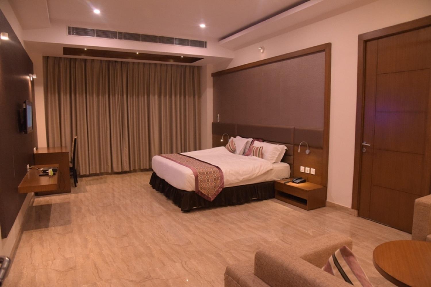 Hotel Krishna Palace, Ayodhya Екстер'єр фото
